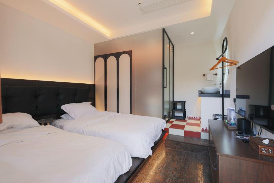 Qintai Tibetan Culture Boutique Hotel Чънду Екстериор снимка