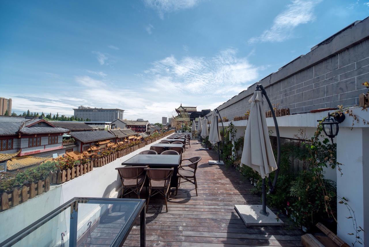 Qintai Tibetan Culture Boutique Hotel Чънду Екстериор снимка