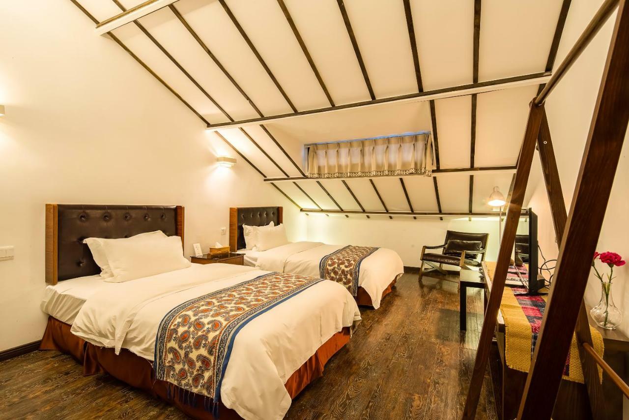 Qintai Tibetan Culture Boutique Hotel Чънду Екстериор снимка