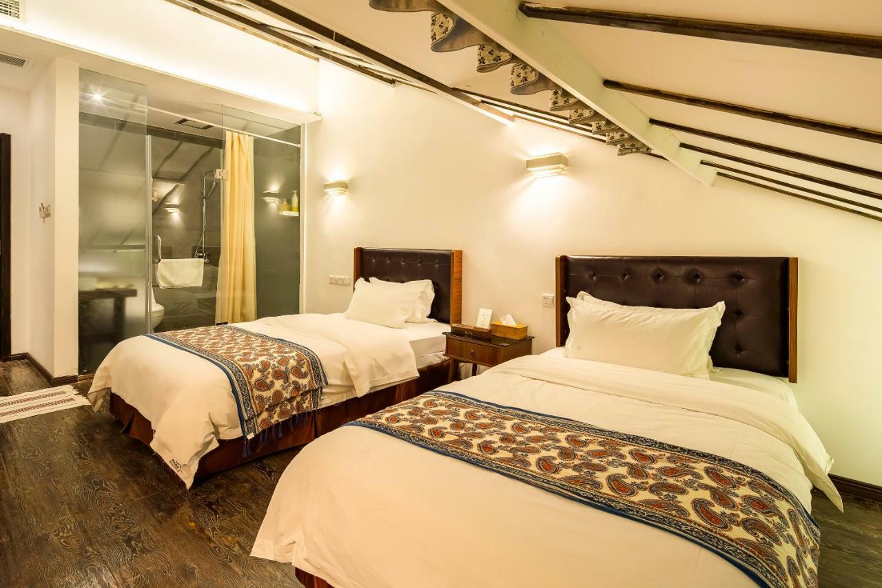 Qintai Tibetan Culture Boutique Hotel Чънду Екстериор снимка
