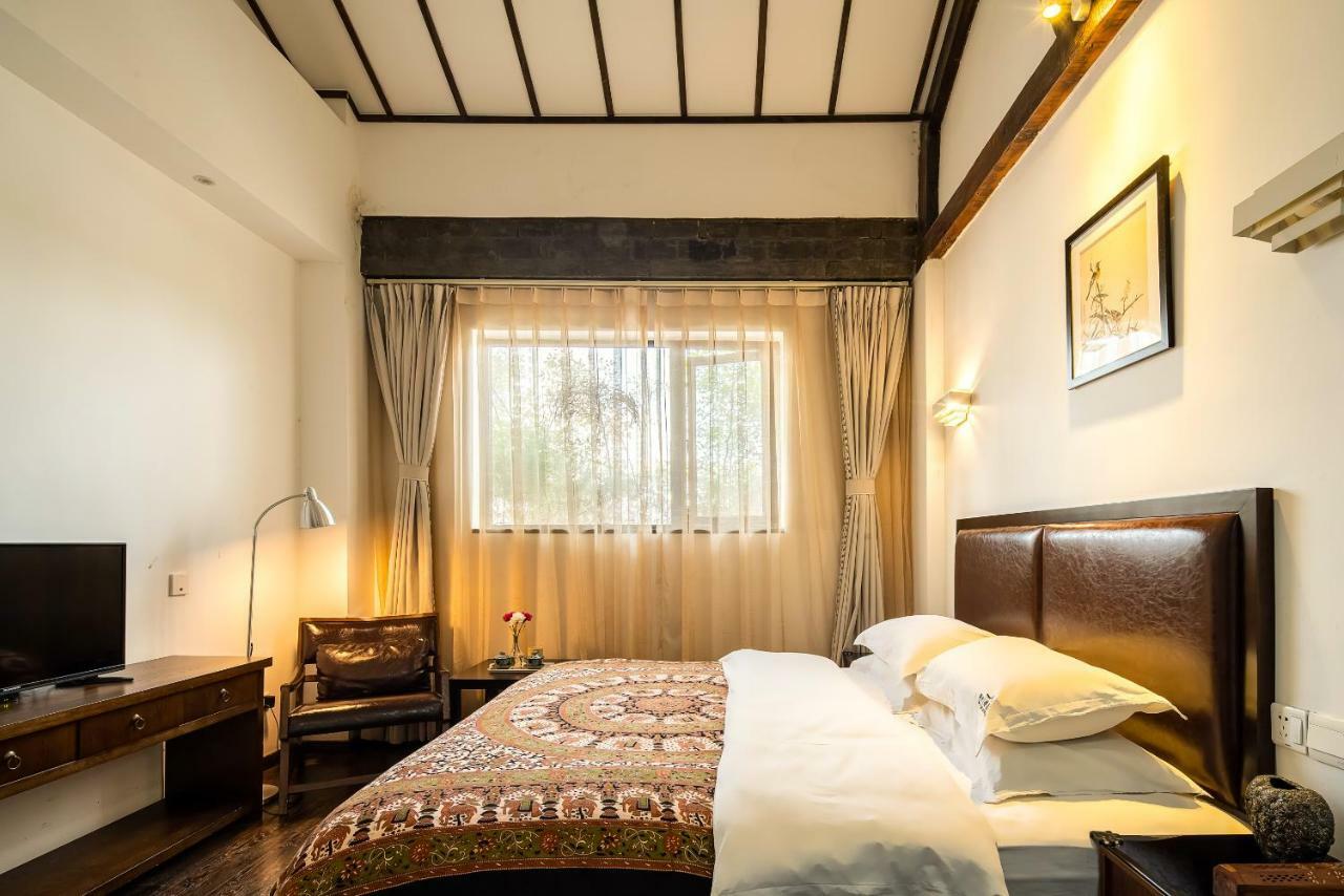 Qintai Tibetan Culture Boutique Hotel Чънду Екстериор снимка