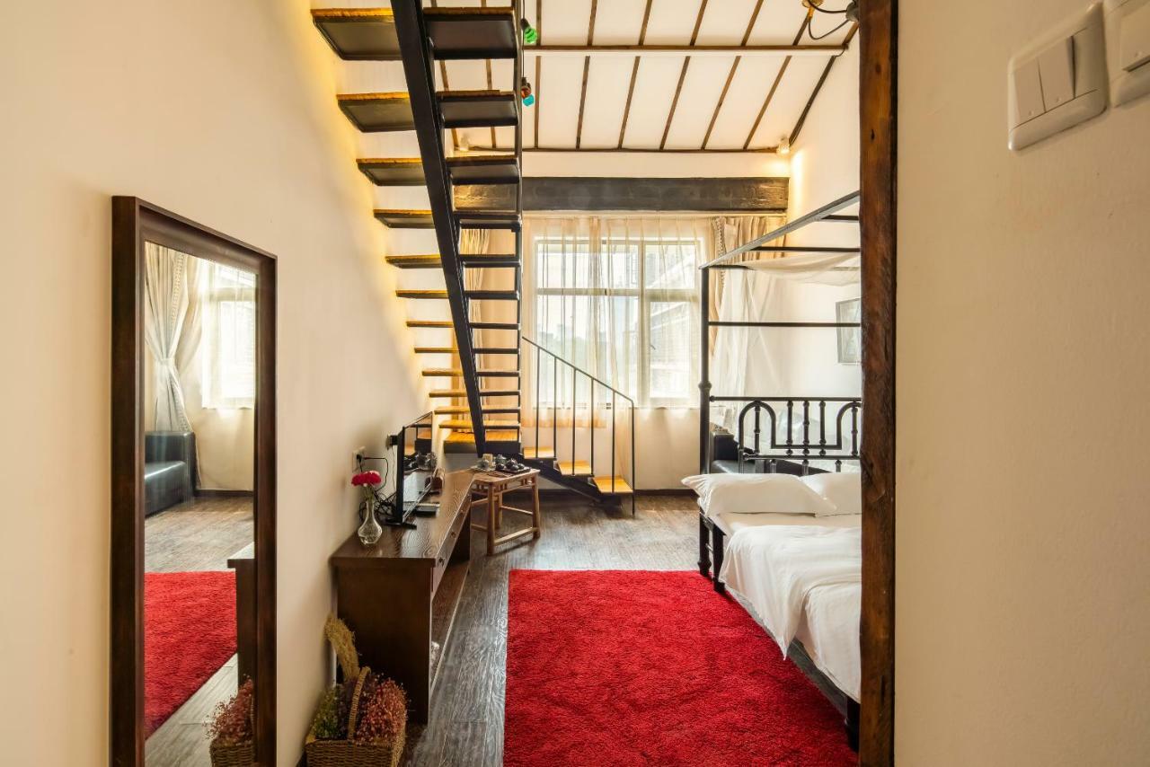 Qintai Tibetan Culture Boutique Hotel Чънду Екстериор снимка