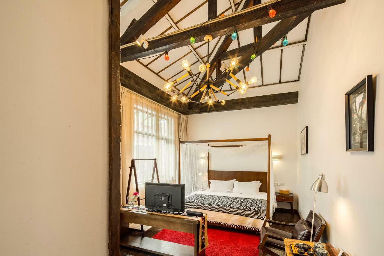 Qintai Tibetan Culture Boutique Hotel Чънду Екстериор снимка