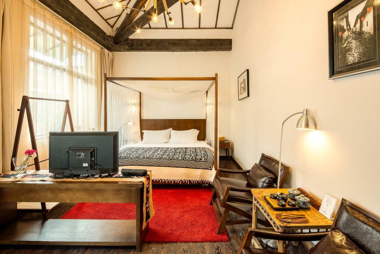 Qintai Tibetan Culture Boutique Hotel Чънду Екстериор снимка