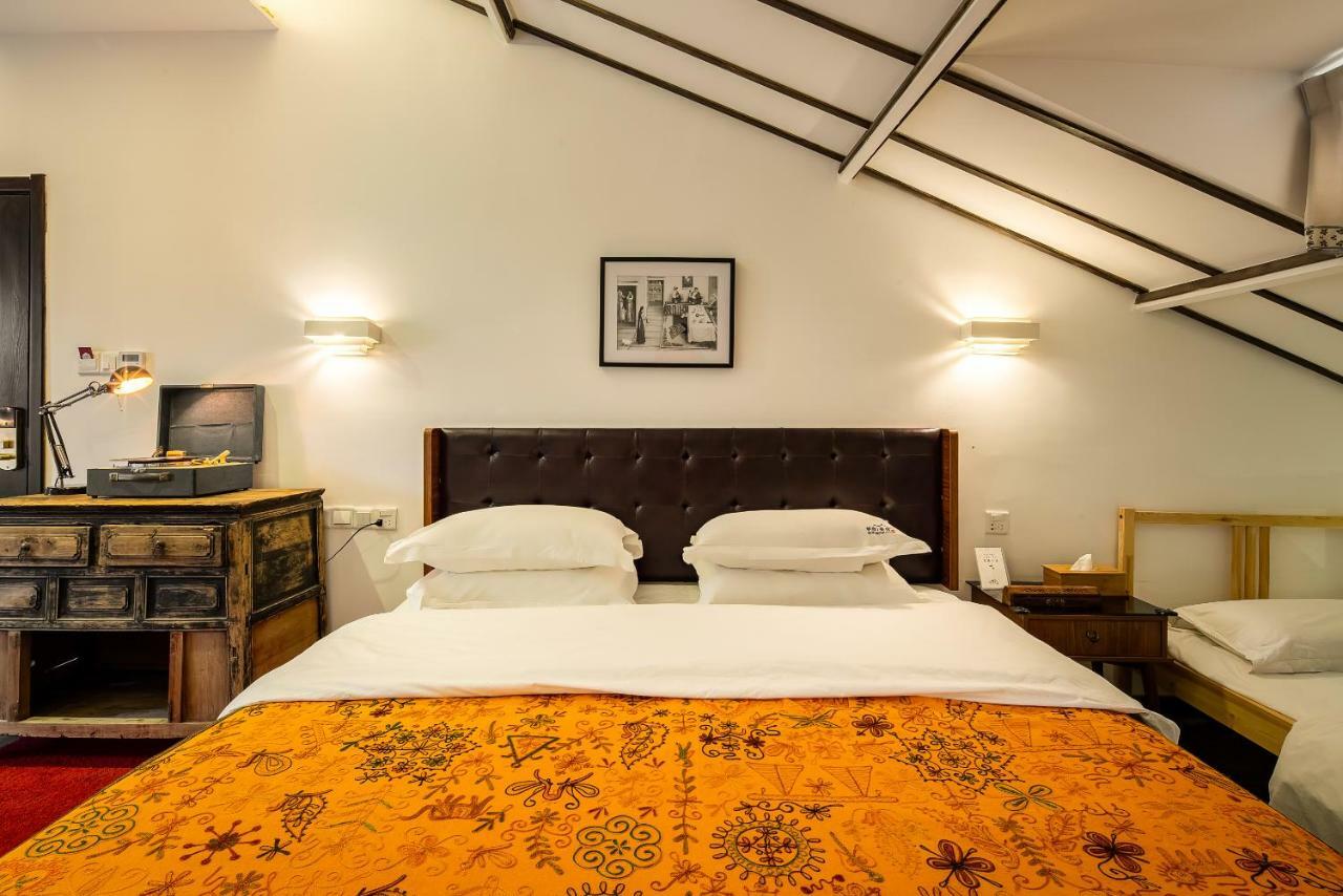 Qintai Tibetan Culture Boutique Hotel Чънду Екстериор снимка