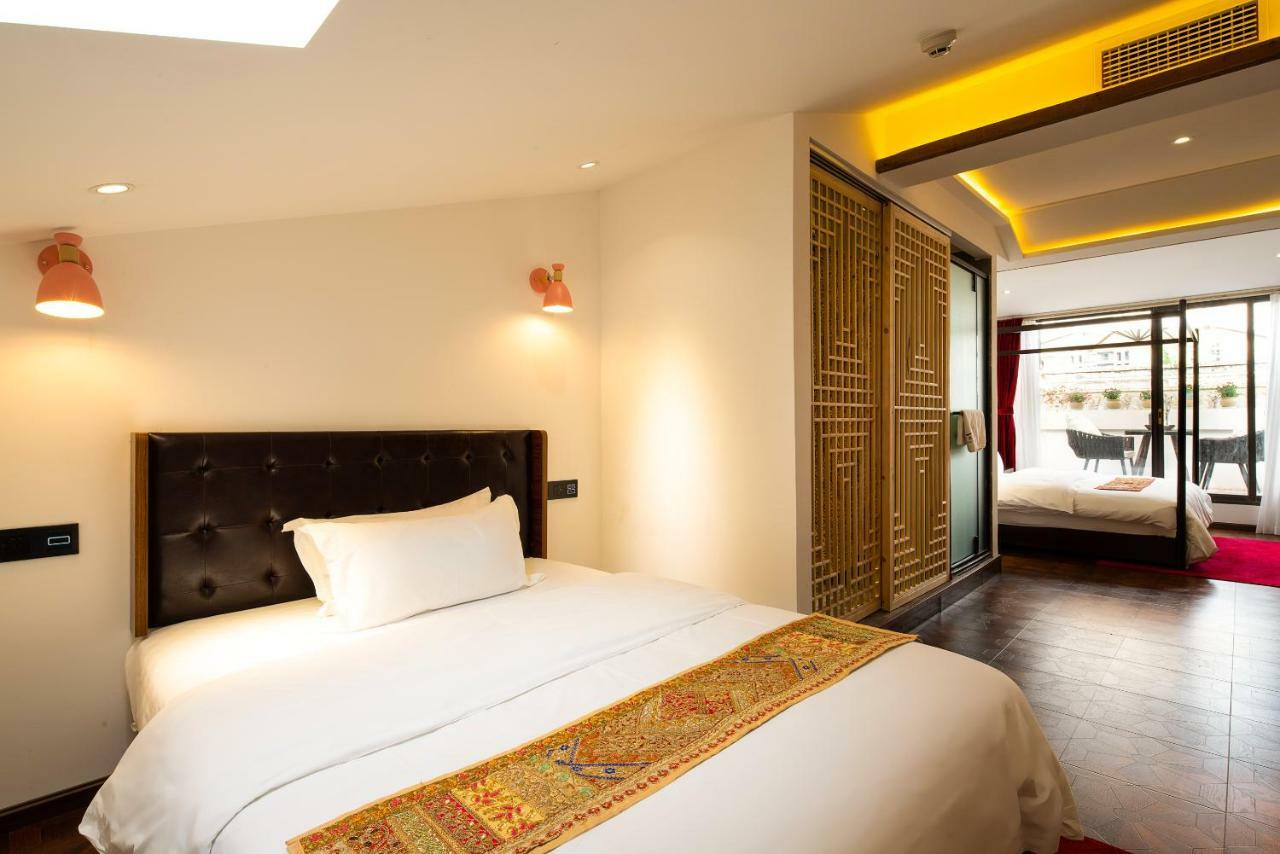 Qintai Tibetan Culture Boutique Hotel Чънду Екстериор снимка