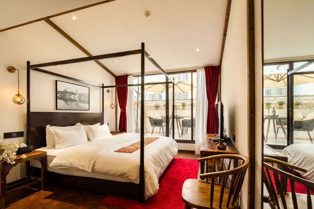 Qintai Tibetan Culture Boutique Hotel Чънду Екстериор снимка