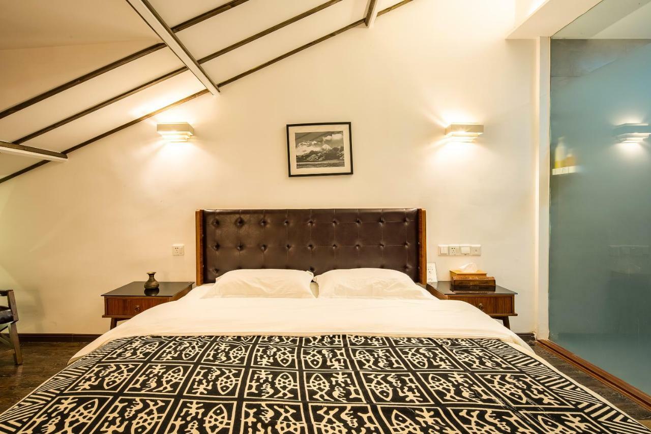 Qintai Tibetan Culture Boutique Hotel Чънду Екстериор снимка